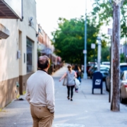 jurien-huggins-9Ai4zIKl_oE-unsplash Mi hijo está consumiendo drogas, ¿en que nos equivocamos?